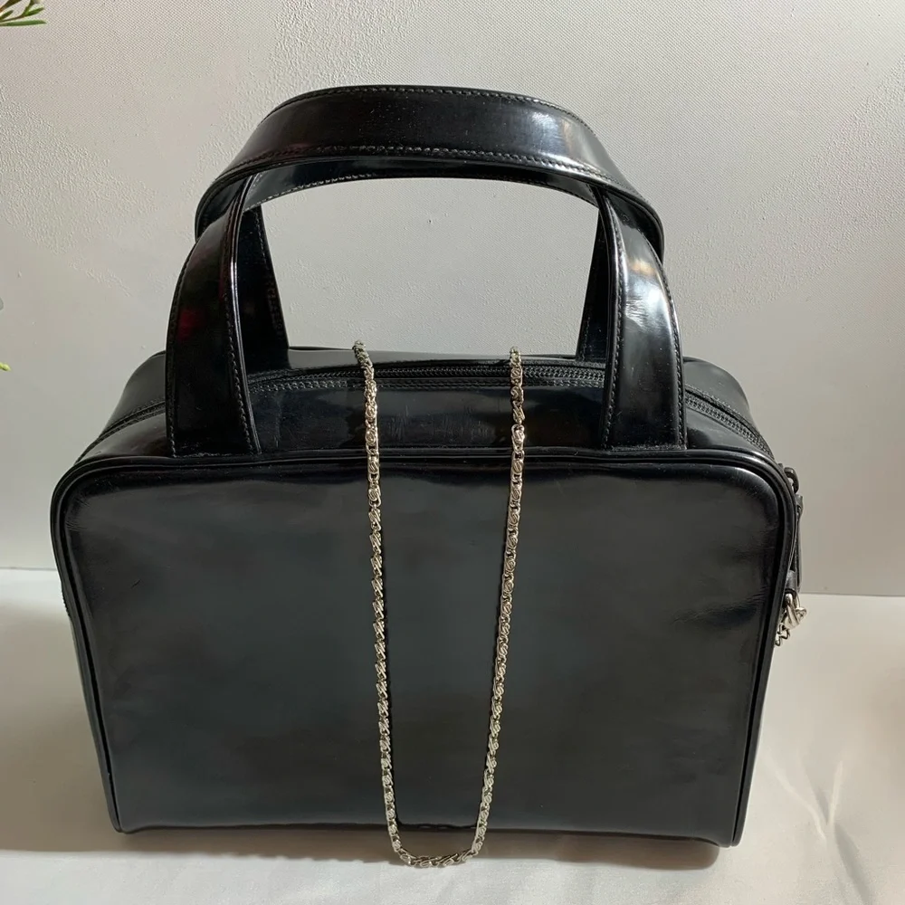 GUCCI GG Logo Patent Leather Handbag Black Medium - Picture 6 of 12